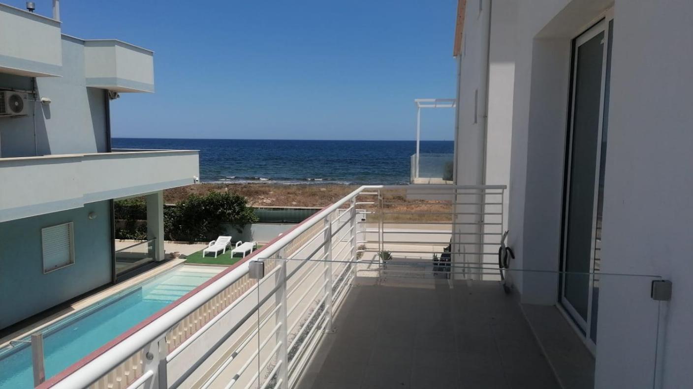 Astro Apartments With Direct Access On The Sea Of Noto Heritage Of Unesco ภายนอก รูปภาพ