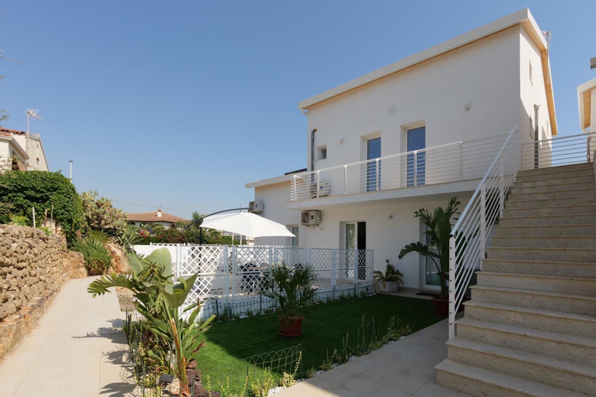 Astro Apartments With Direct Access On The Sea Of Noto Heritage Of Unesco ภายนอก รูปภาพ